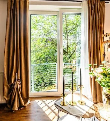 Black Mirror Inkl Wlan, Parkplatz