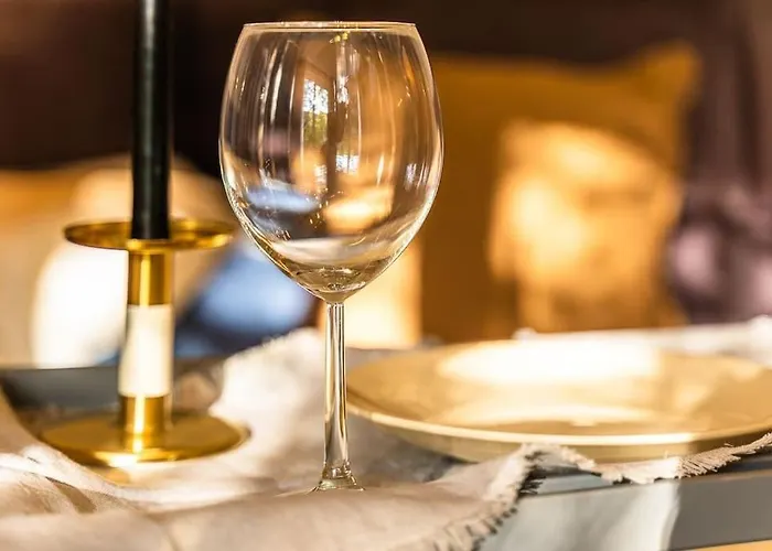 Black Mirror Inkl Wlan, Parkplatz * 데트몰트