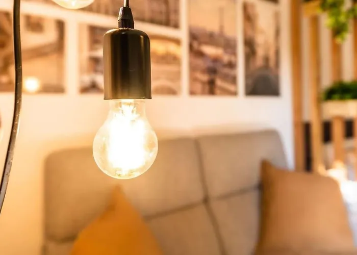 Black Mirror Inkl Wlan, Parkplatz 데트몰트