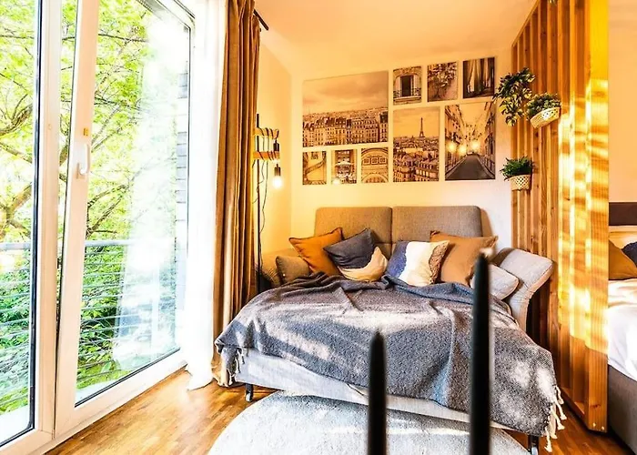 Black Mirror Inkl Wlan, Parkplatz 아파트